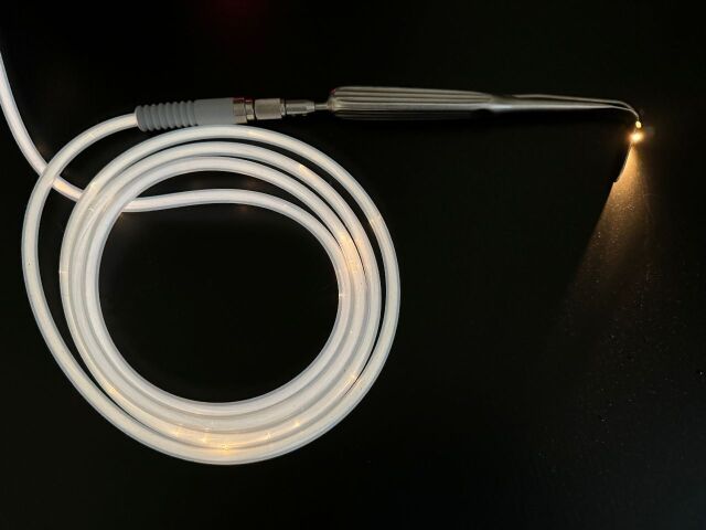 SNOWDEN-PENCER 88-1028 Fiber Optic Aufricht Retractor with Light Cable