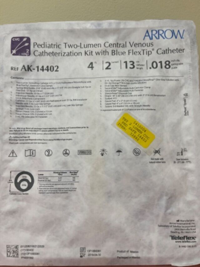 ARROW 14402 Pediatric Two-Lumen Central Venous Catheterization Kit with Blue FlexTip Catheter