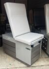 RITTER - MIDMARK CORP. Ritter Midmark Exam Table 204 Exam Table