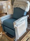 CHAMPION 67PCGS511-TS7 Exam Chair