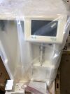MILLIPORE Milli-Q CLX 7080 LC System