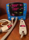 DINAMAP GE V100 PATIENT w/ INFRARED THERMOMETER/ SpO2/ NBP HOSE & CUFF. Monitor