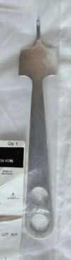 V. MUELLER OS4160-005 Hohmann Retractor  Blade 44mm wide Length 1/2"