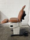 UMF MEDICAL 4010-650-100 Exam Chair
