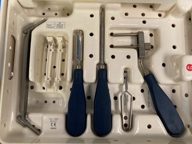 STRYKER Asnis III Cannulated Screw System 4.0mm