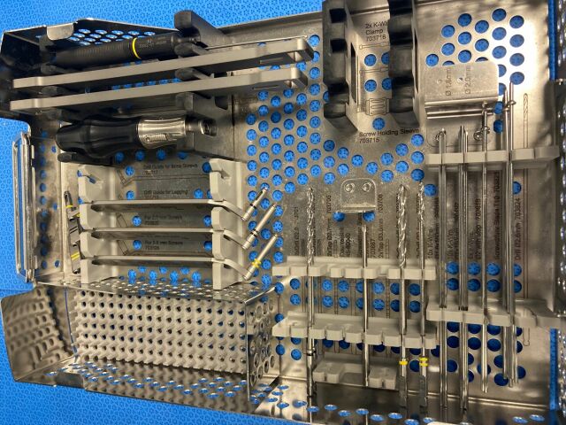 STRYKER Variax Clavicle Plating Instrument System