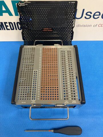 STRYKER AxSOS 3 Titanium 4.0mmm Screw Rack w/ Driver