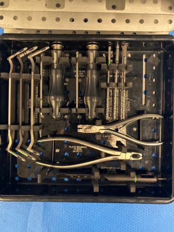 STRYKER Variax Distal Radius Instrument Set