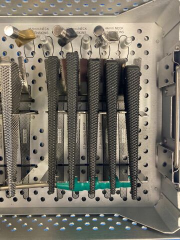 STRYKER Exeter V40 Hip System Core Range Rasps Tray
