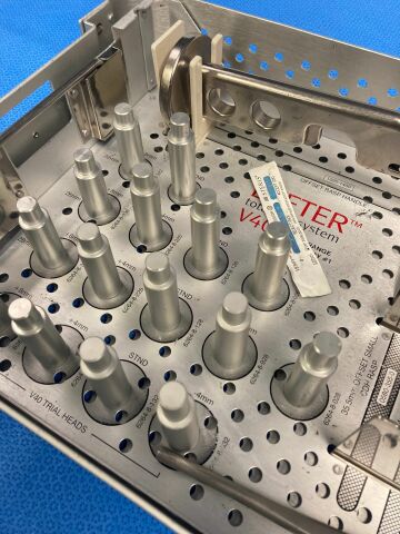 STRYKER Exeter V40 Hip System Core Range Rasps Tray
