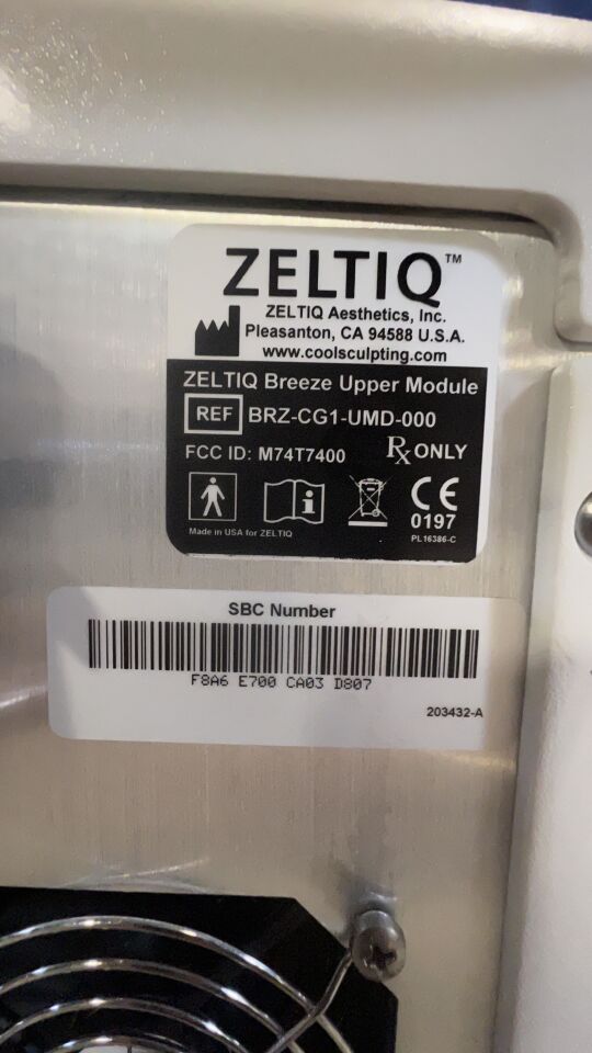 ZELTIQ AESTHETICS Coolsculpting Fat Freezing Machine