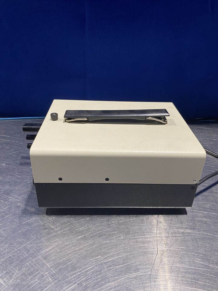 AZTEC MEDICAL PRODUCTS Teclite-T-150 Light Source