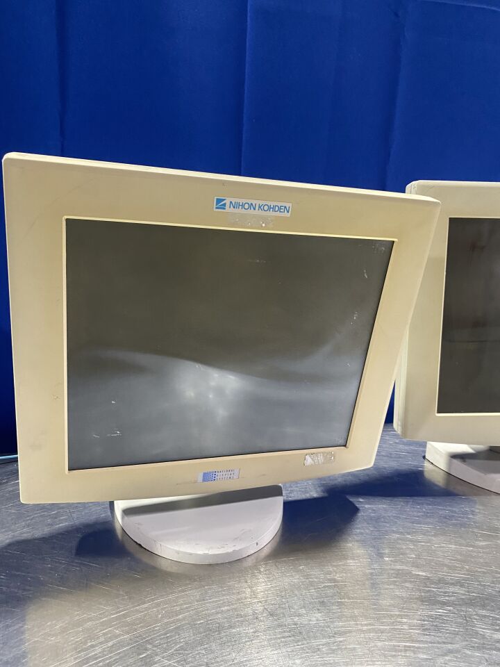 NDS / NIHON KOHDEN VI-SX18-04A - Lot of 2 Display Monitor