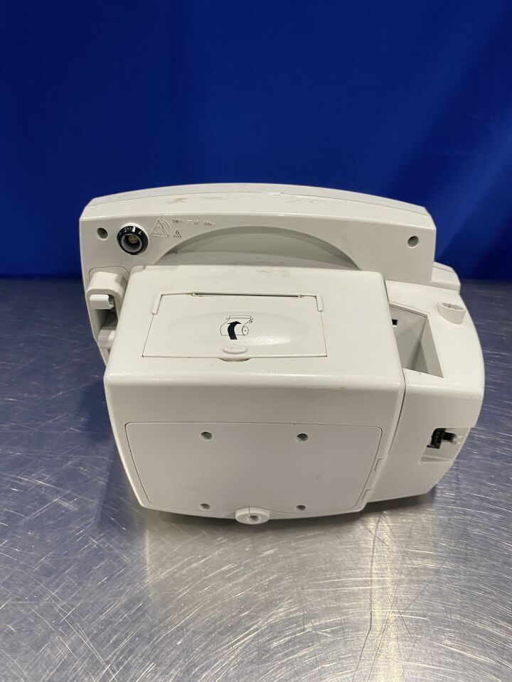WELCH ALLYN Vital Signs Monitor
