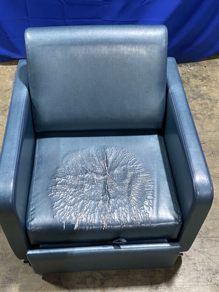 STRYKER 3500 Recliner Bed