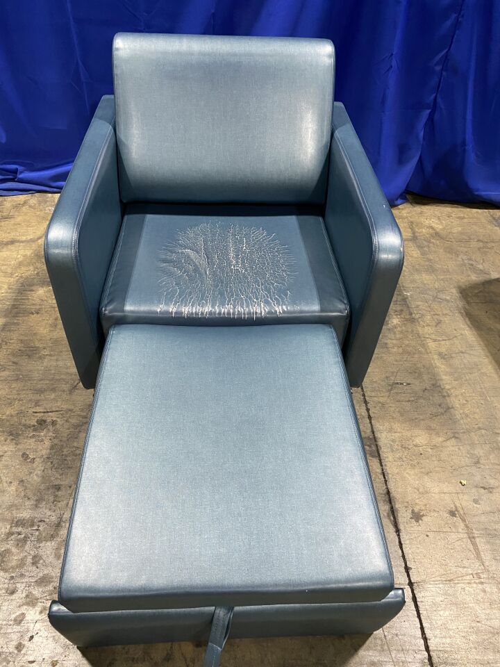 STRYKER 3500 Recliner Bed