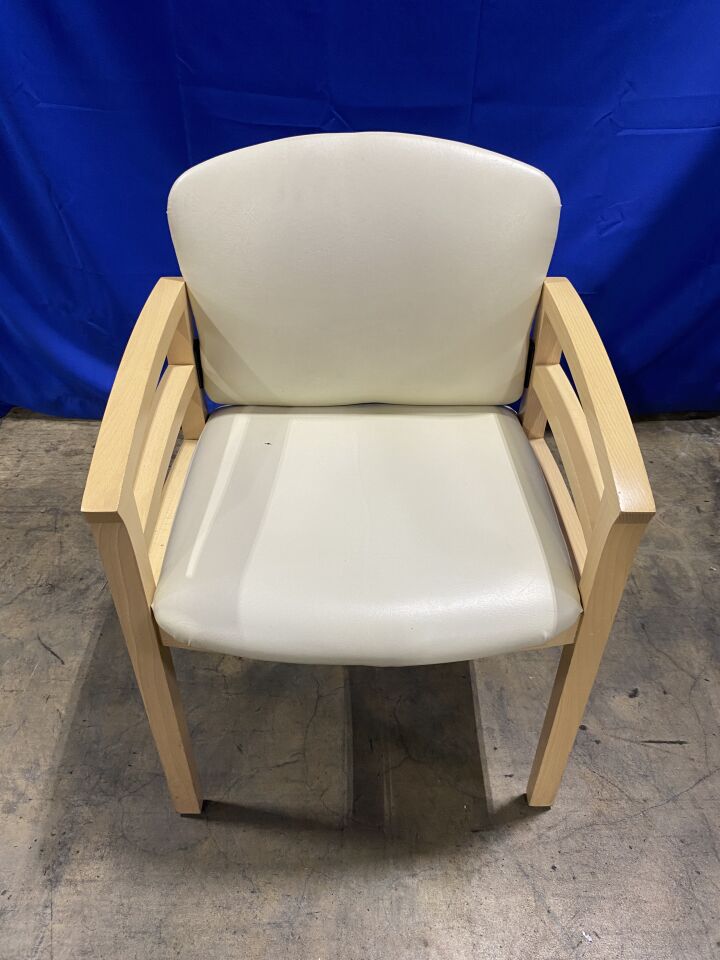 THE HON COMPANY H2112. D.CC29 Chair
