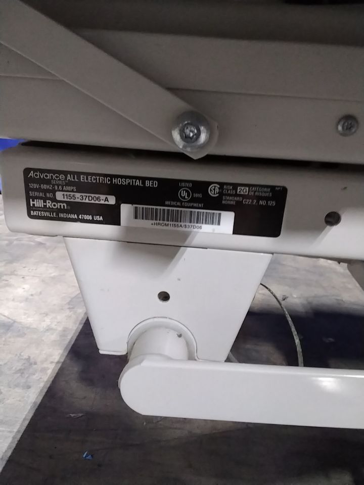 HILL-ROM Advance 1155-37D06-A Hospital Bed