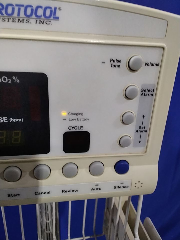 PROTOCOL SYSTEMS QUIKsigns 52000 series Monitor