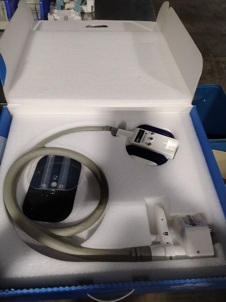 ZELTIQ AESTHETICS, INC. BRZ-CG1-BAM-110 Coolsculpting unit