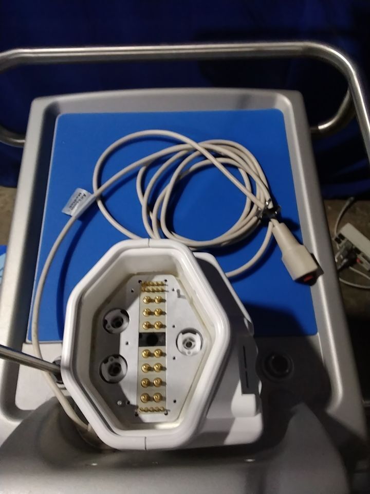 ZELTIQ AESTHETICS, INC. BRZ-CG1-BAM-110 Coolsculpting unit