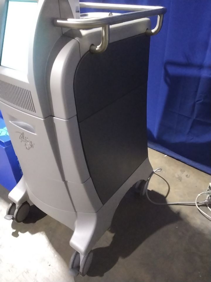 ZELTIQ AESTHETICS, INC. BRZ-CG1-BAM-110 Coolsculpting unit