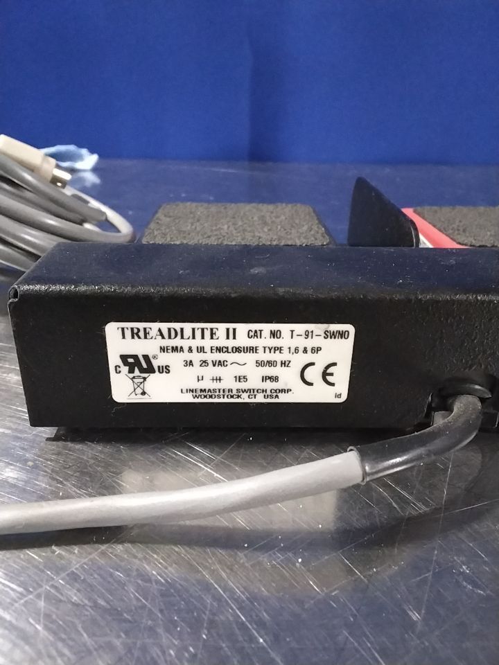 LINEMASTER SWITCH CORP. Treadlite II Foot Switch