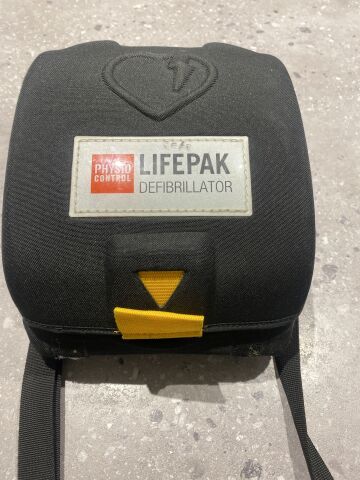 PHYSIO-CONTROL/ MEDTRONIC Lifepak cr plus Defibrillator