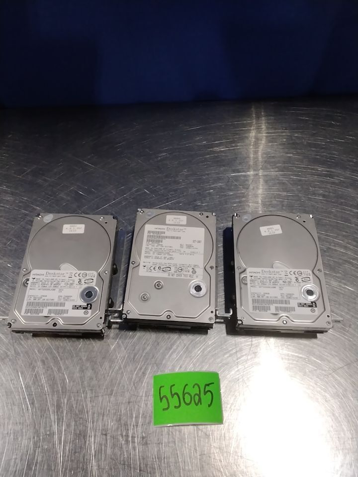 HITACHI Deskstar Hard drive - Lot of 3
