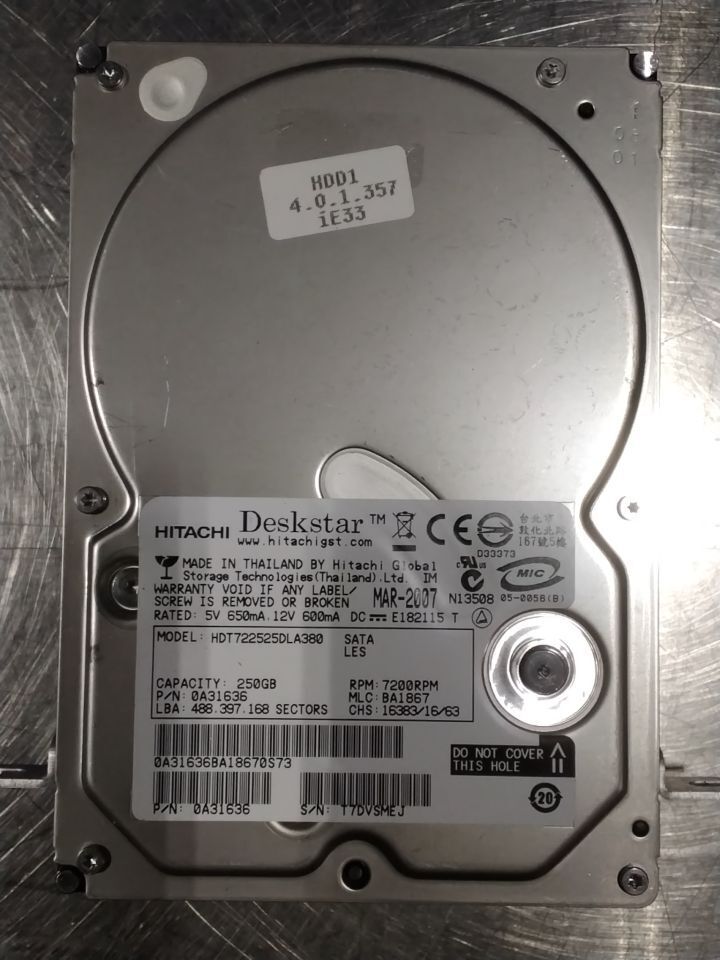 HITACHI Deskstar Hard drive - Lot of 3