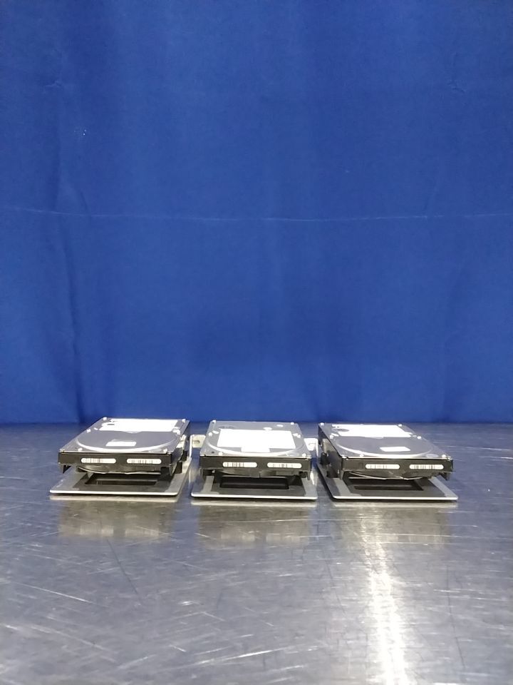HITACHI Deskstar Hard drive - Lot of 3