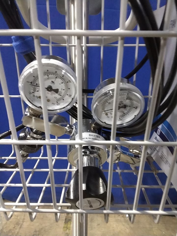 BAXTER EasySpray Type 6LR61 Pressure Tester