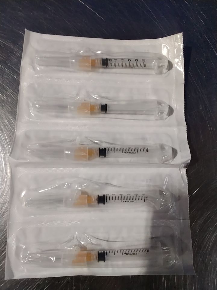 COVIDIEN 8881133558 Magellan Syringe with Hypodermic Safety Needle
