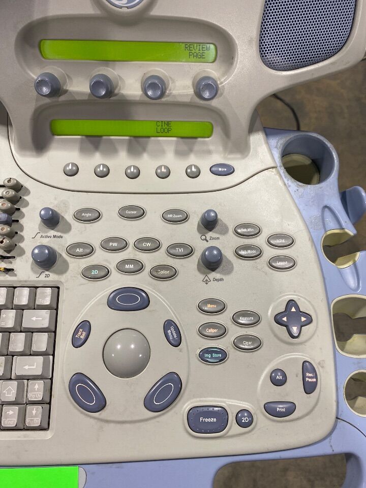 GE Vivid 7 Dimensions Ultrasound Machine