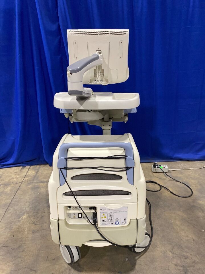 GE Vivid 7 Dimensions Ultrasound Machine