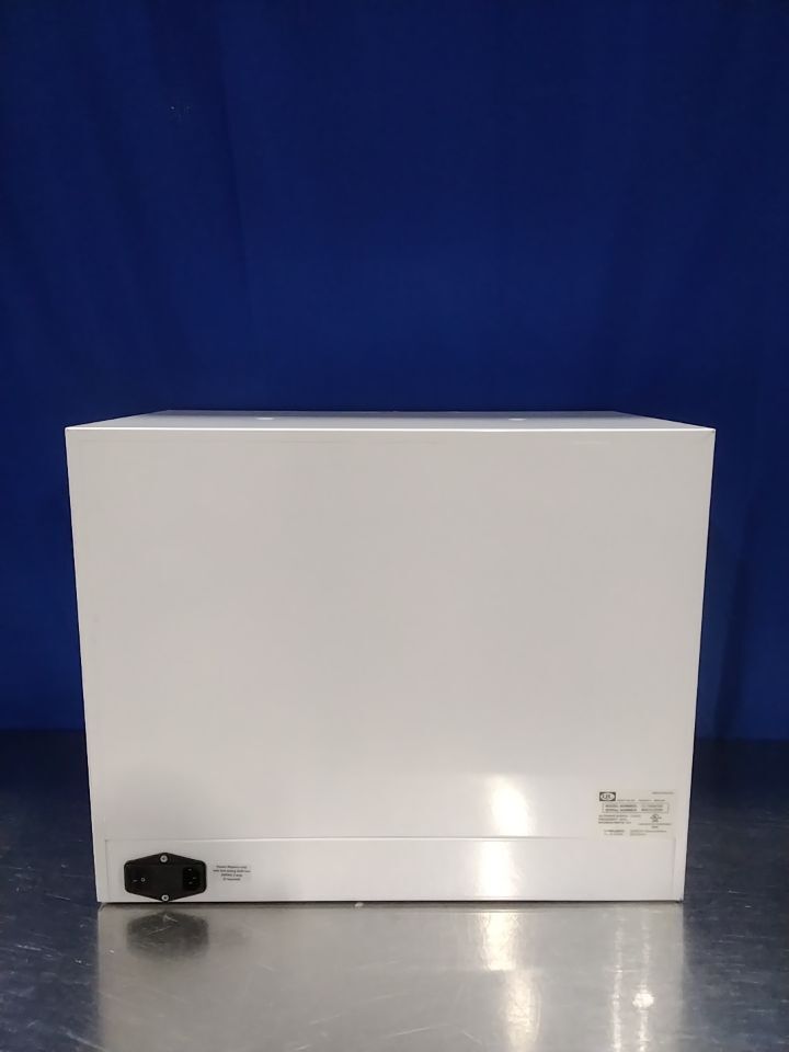 QUINCY LAB 12-140MHSE Incubator