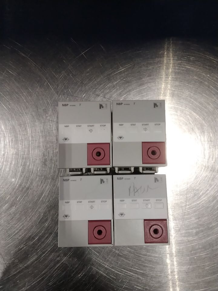 AGILENT M1008B - Lot of 4 Module