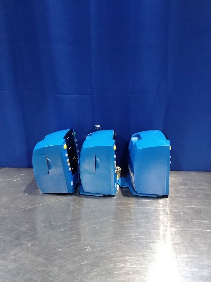 GE V100-NBAA-AXAX-BX - Lot of 3 Monitor