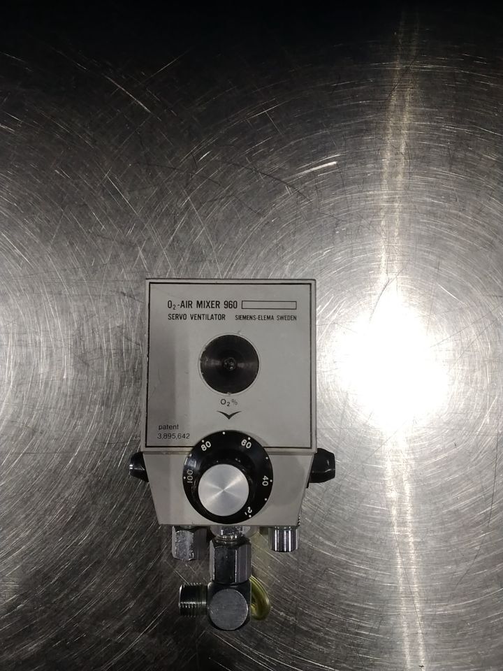 SIEMENS O2-AIR MIXER 960 Oxygen Blender