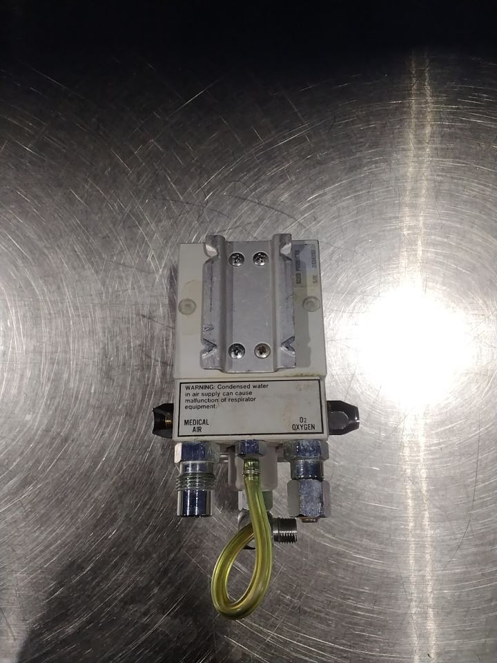 SIEMENS O2-AIR MIXER 960 Oxygen Blender