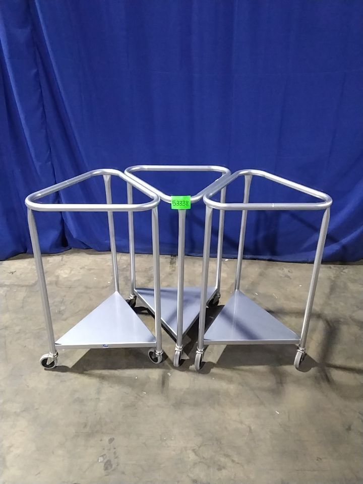 PEDIGO Triangular rolling stands - Lot of 3 O/R Instrument Stand