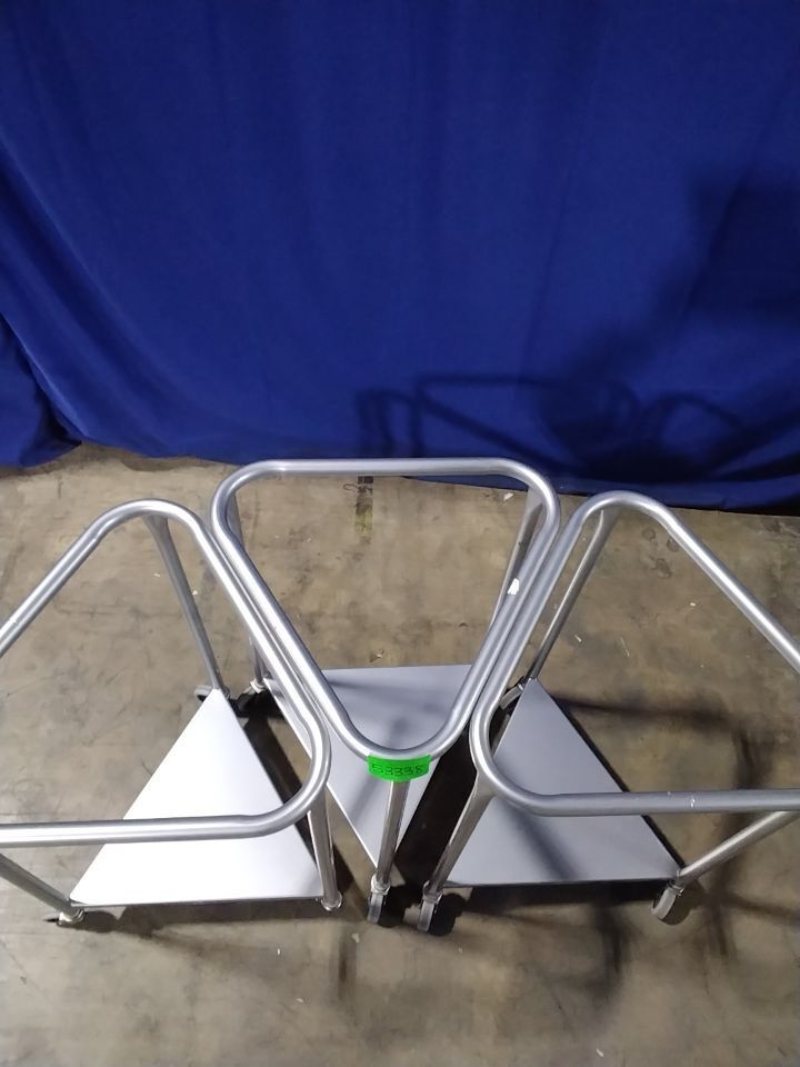 PEDIGO Triangular rolling stands - Lot of 3 O/R Instrument Stand