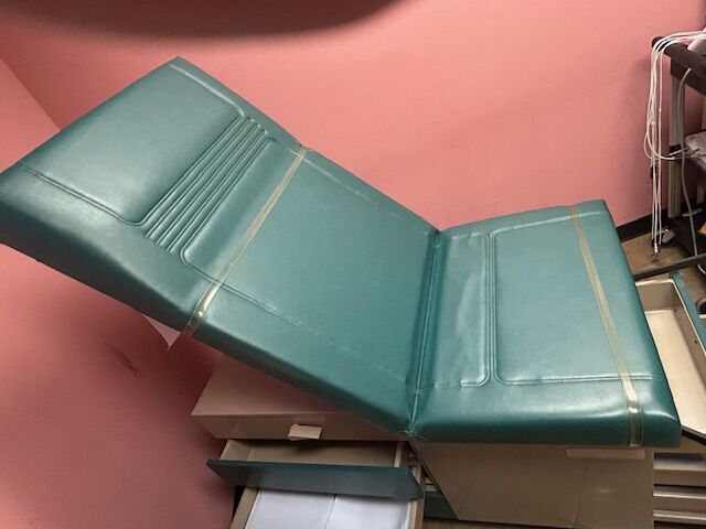RITTER MIDMARK Ritter 104 Exam Table