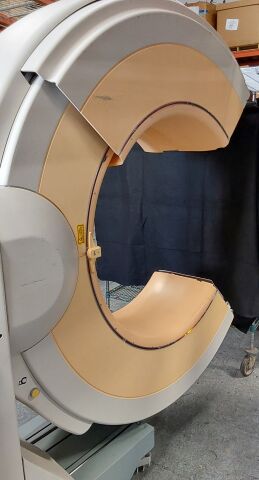 MEDTRONIC O-ARM SURGICAL IMAGING SYSTEM