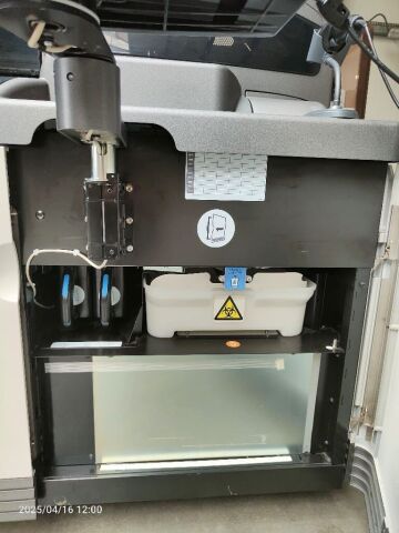 ORTHO-CLINICAL DIAGNOSTICS VITROS XT 7600 Chemistry Analyzer