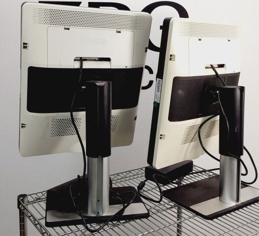 BARCO MDCG-5221 LOT OF 2 Monitor