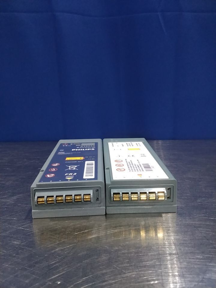PHILIPS FR2 Batteries - Lot of 2