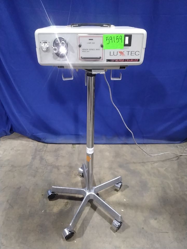 LUXTEC Xenon Series 9000 Light Source