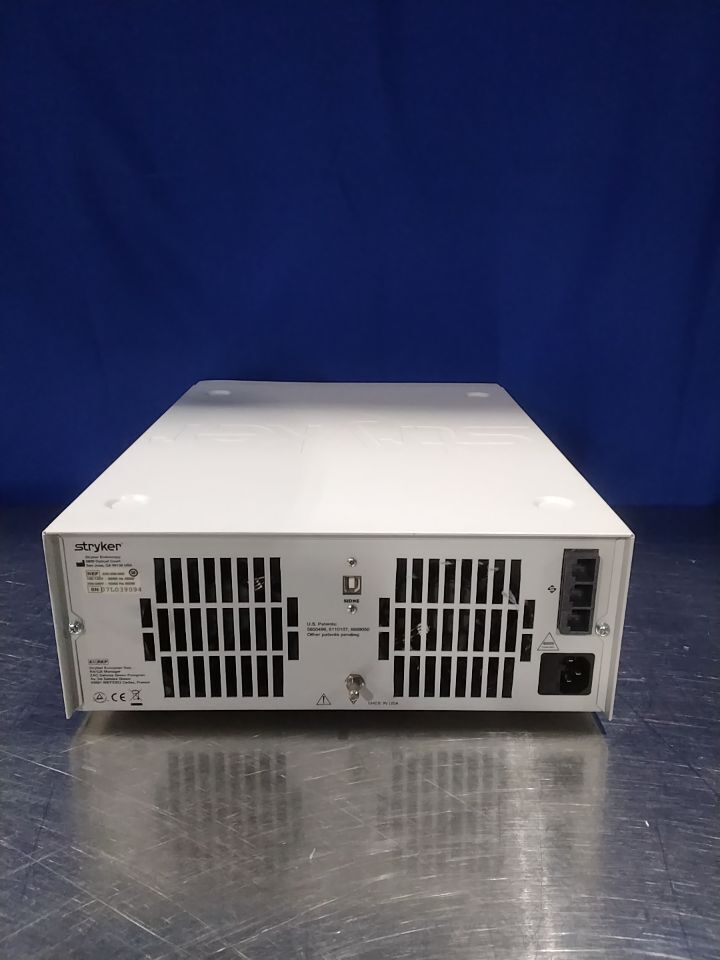 STRYKER X8000 Light Source