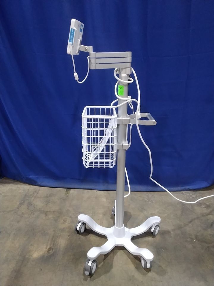 FLEXICARE PROVU Video Laryngoscope on mobile cart